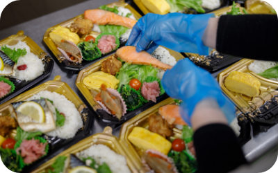 お弁当の盛付